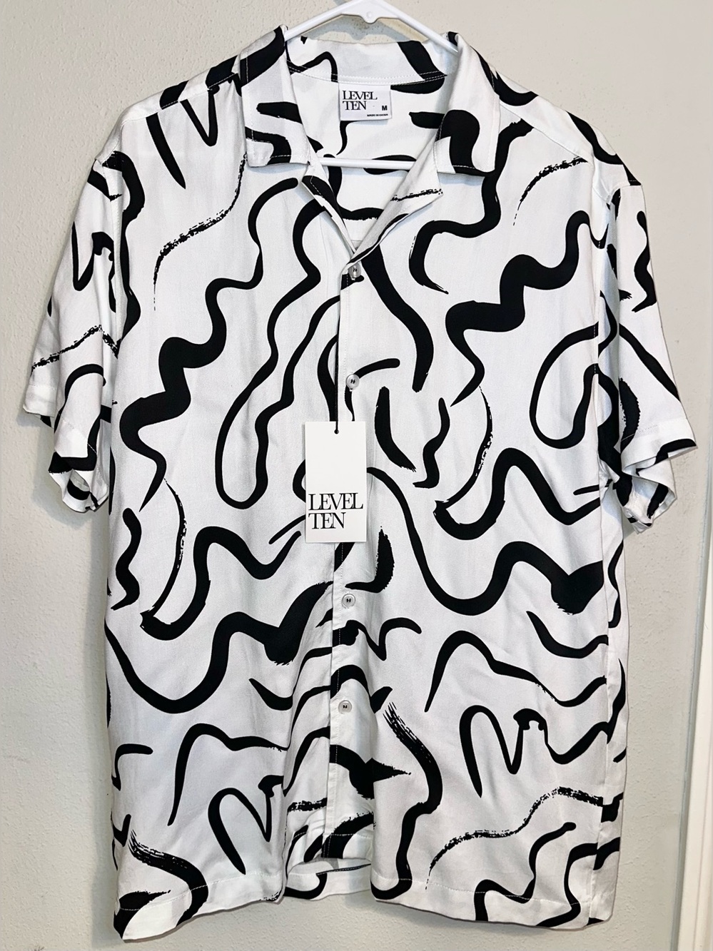 Level Ten Black & White Abstract Print Shirt